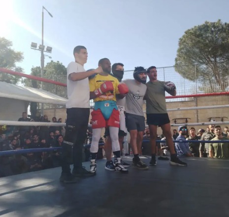 פלויד מייווית'ר בזירת החוץ שבנינו לו בישראל